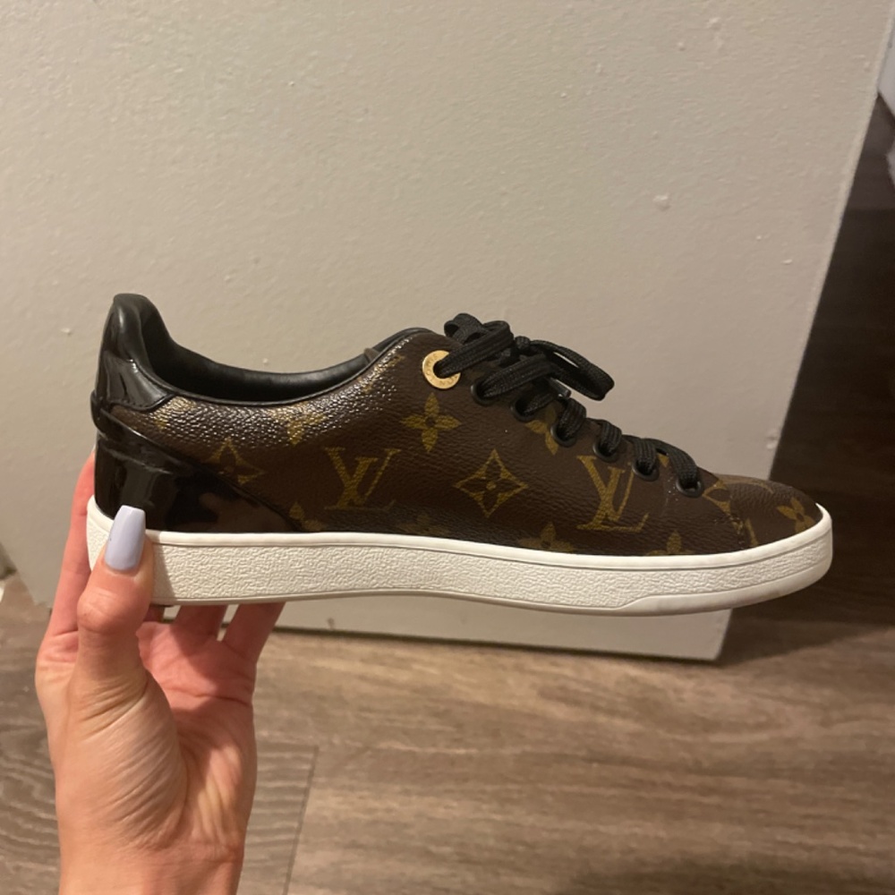 LOUIS VUITTON Patent Monogram Frontrow Sneakers 37 - Picture 2 of 7